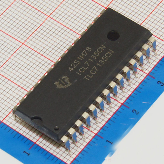 ICL7135CNG4|TI|��ʾ��������оƬ|IC ADC 4.5 DIGIT PREC 1CH 28DIP