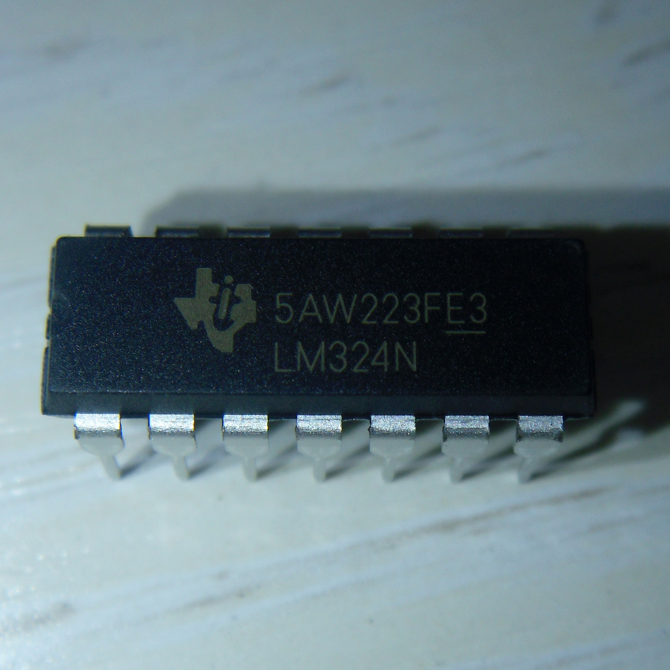 LM324NE3|TI|IC OPAMP GP 1.2MHZ 14DIP